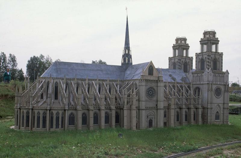 Maquette de la cathédrale se trouvant à France miniature