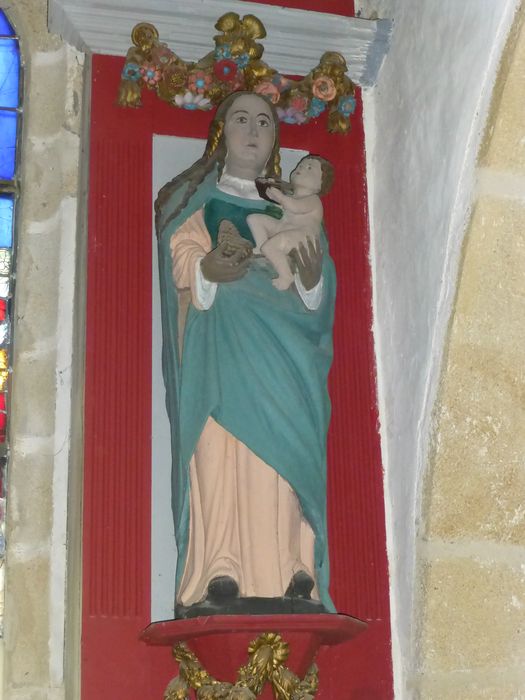 Statue ; niche : Vierge à l'Enfant