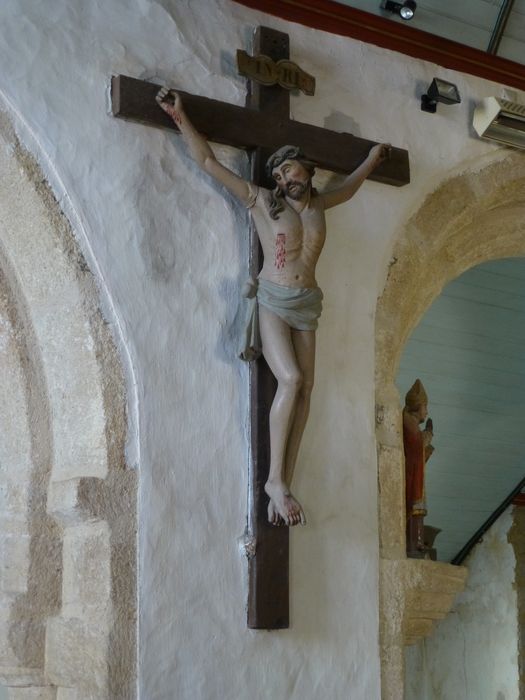 Statue : Christ en croix