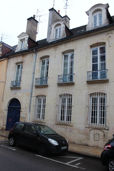 Hôtel Petit de Ruffey : Façade sur rue, vue générale