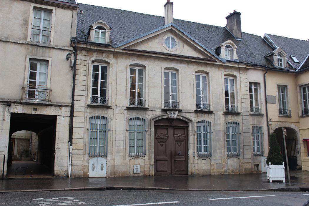 Hôtel Brûlart : Façade sur rue, vue générale