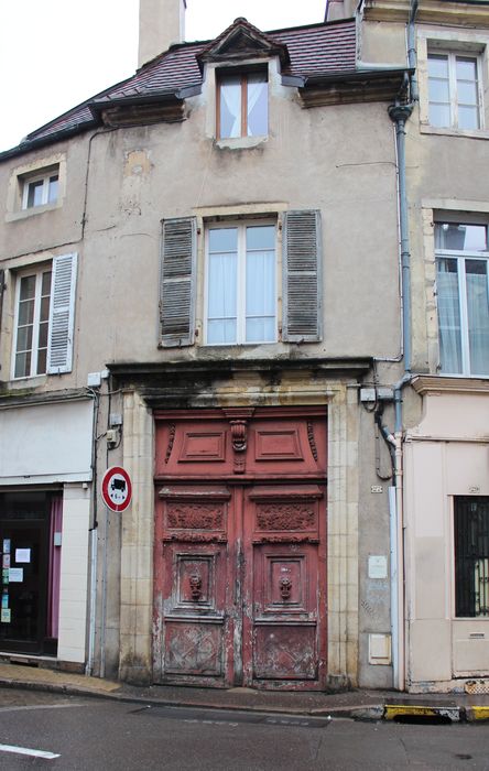 Immeuble : Façade sur rue, vue générale