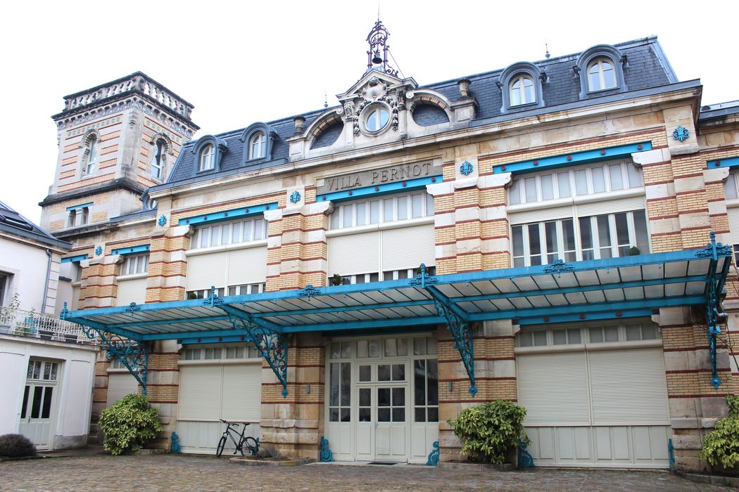 Usine de biscuits Pernot (ancienne) : Bâtiment des ventes et des expéditions, façade ouest, vue générale