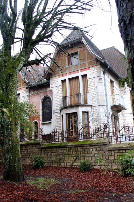 Maison Constantin et son jardin : Façade nord, vue partielle