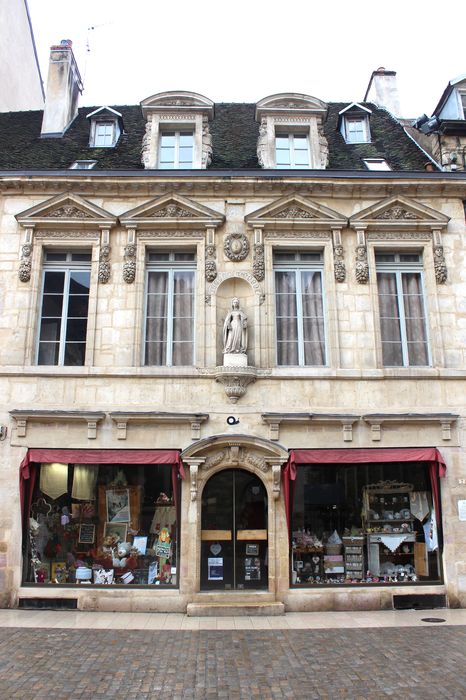 Immeuble : Façade sur rue, vue générale