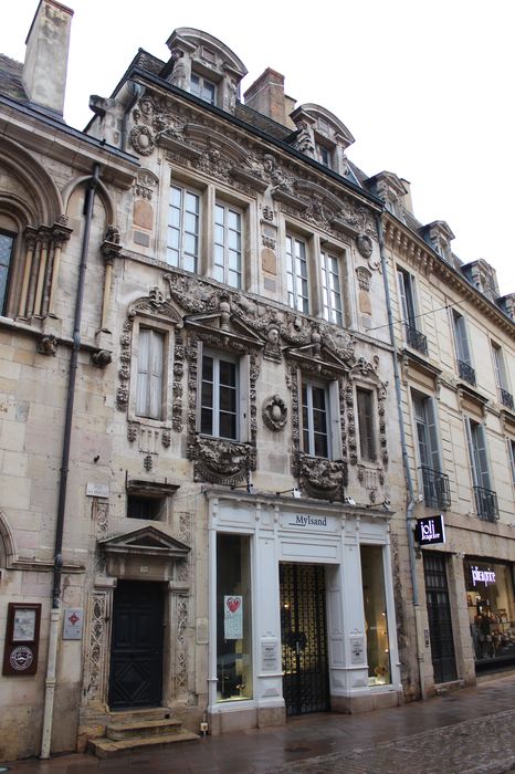 Maison Milsand, dite aussi des Ambassadeurs : Façade sur rue, vue générale