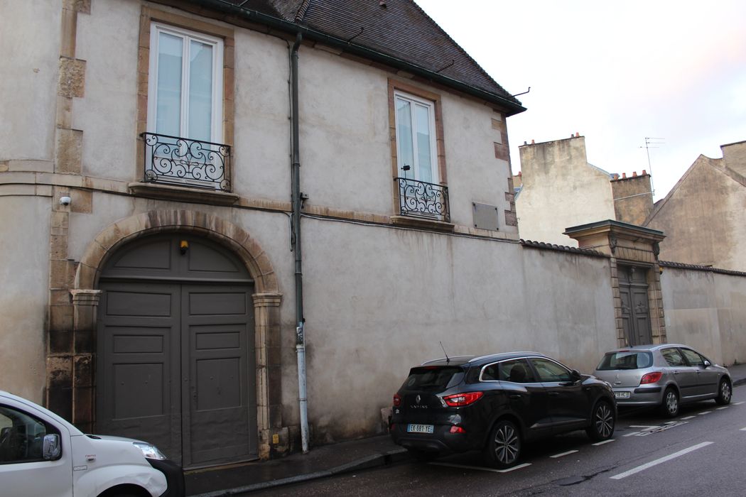 Hôtel Buffon : Façade sur rue, vue générale