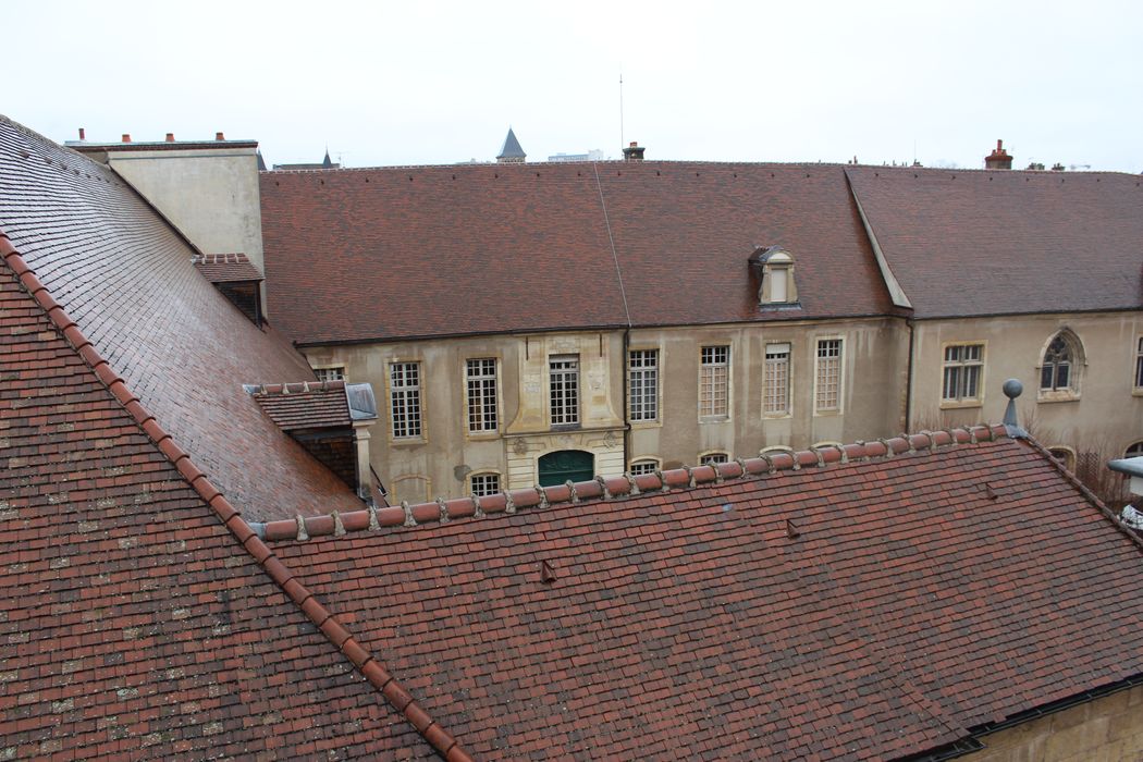 Hôtel Nicolas Rolin : Vue générale des toitures