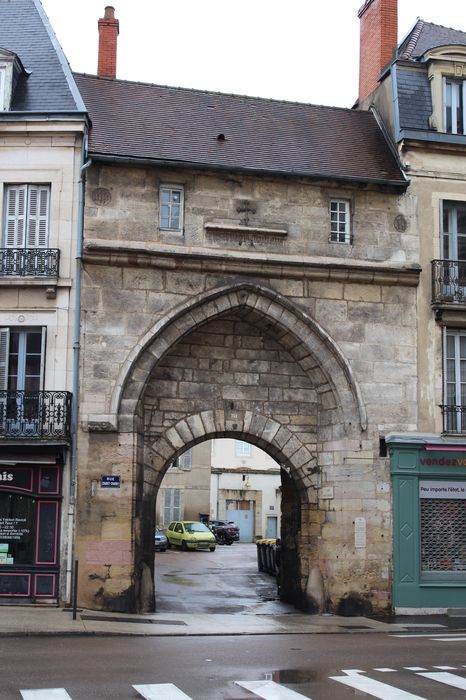 Porte dite de l'Ancien Evêché : Élévation ouest, vue générale