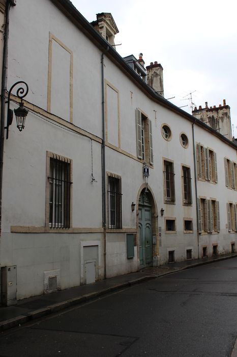 Hôtel Maleteste : Façade sur rue, vue générale