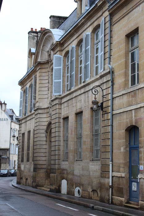 Palais de Justice : Façade est, vue partielle