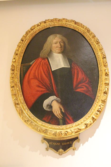 tableau et son cadre : Portrait de Bénigne Legouz, bienfaiteur de l'hospice Sainte-Anne