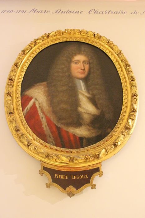 tableau et son cadre : Portrait de Pierre Legouz, bienfaiteur de l'hospice Sainte-Anne