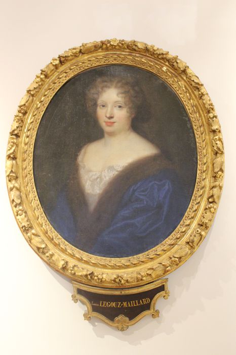 tableau et son cadre : Portrait de Louise Legouz-Maillard, bienfaitrice de l'hospice Sainte-Anne