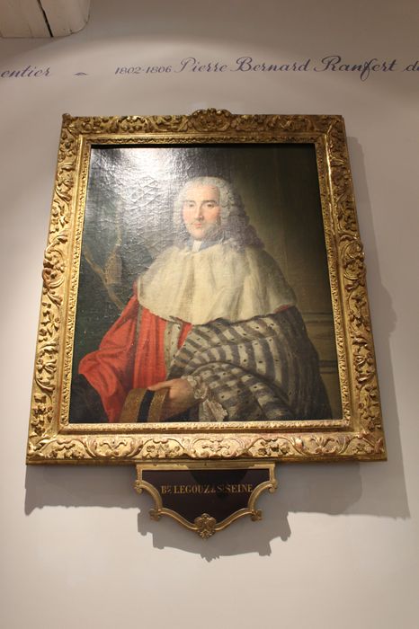 tableau et son cadre : Portrait Bénigne Legouz de Saint-Seine, bienfaiteur de l'hospice Sainte-Anne