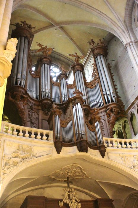 Orgue de tribune : partie instrumentale de l'orgue