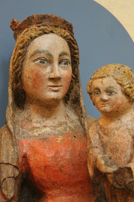 statue : Vierge à l'Enfant, vue partielle