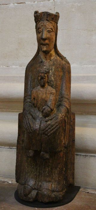 statue : Vierge en majesté