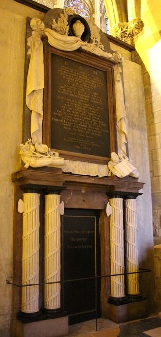 Monument funéraire de Fyot de la Marche ; cénotaphe de la famille Fyot de la Marche