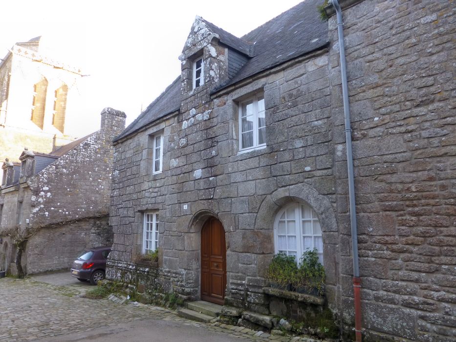 Immeuble : Façade sur rue, vue générale