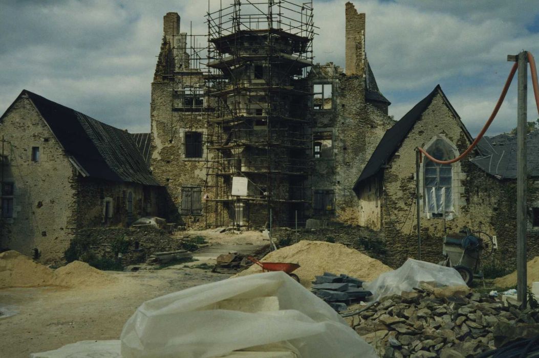 Château de Vaux : Ensemble sud, vue générale