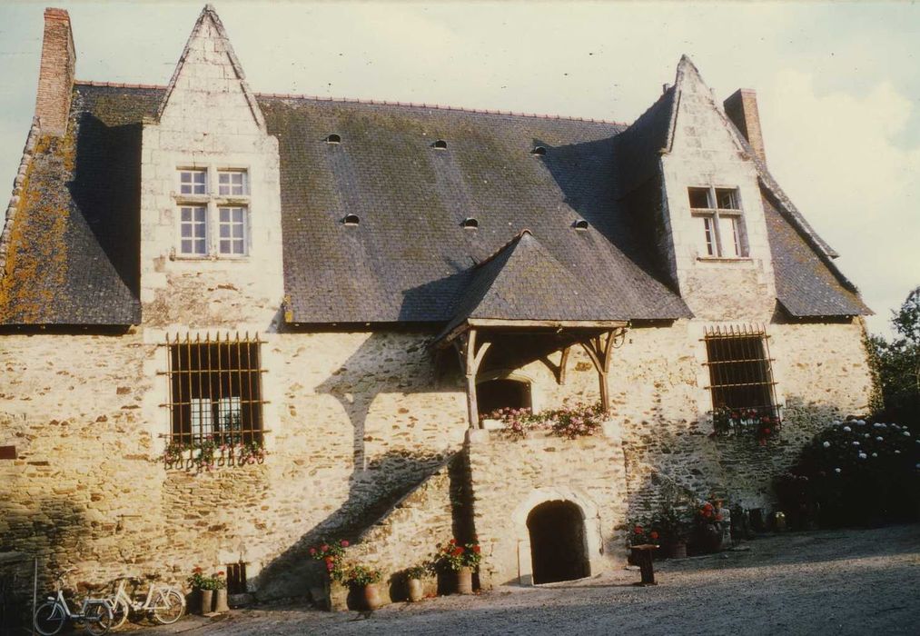 Logis du Petit Marigné : Façade nord-ouest, vue générale