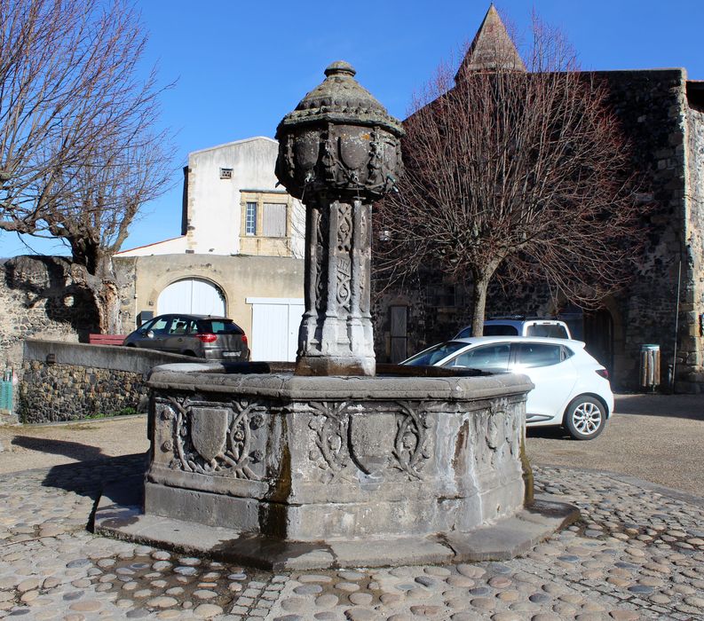 Fontaine : Vue générale