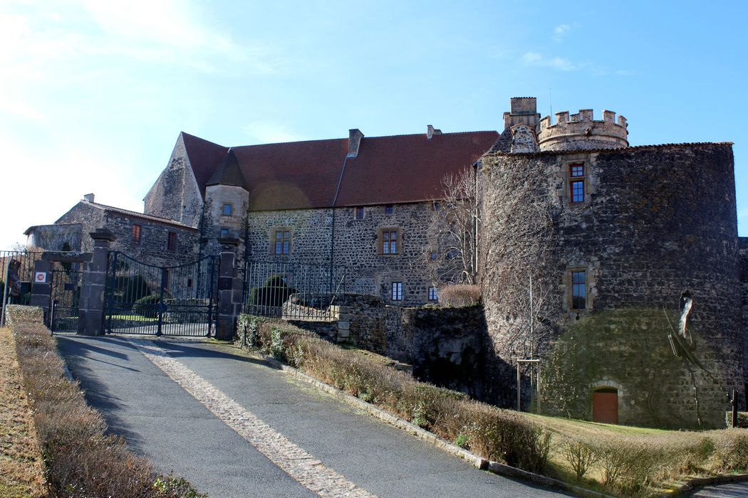 Ancien château fort : Ensemble est, vue générale