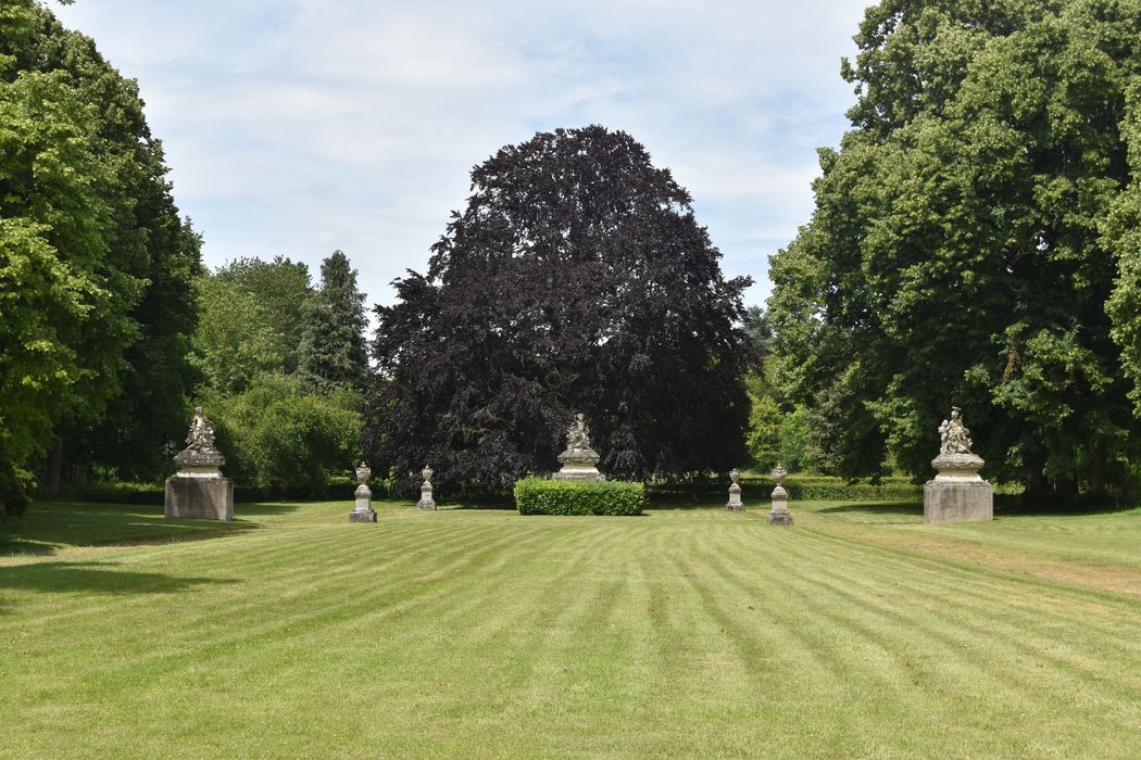 Château : Jardin nord-ouest, vue générale