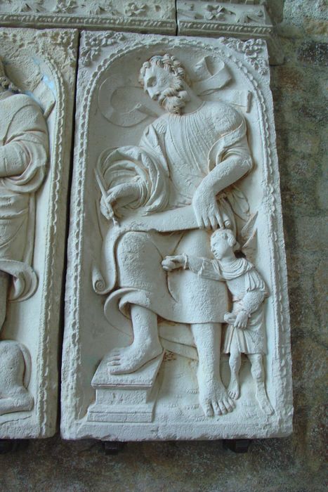 Bas-relief : Saint Matthieu