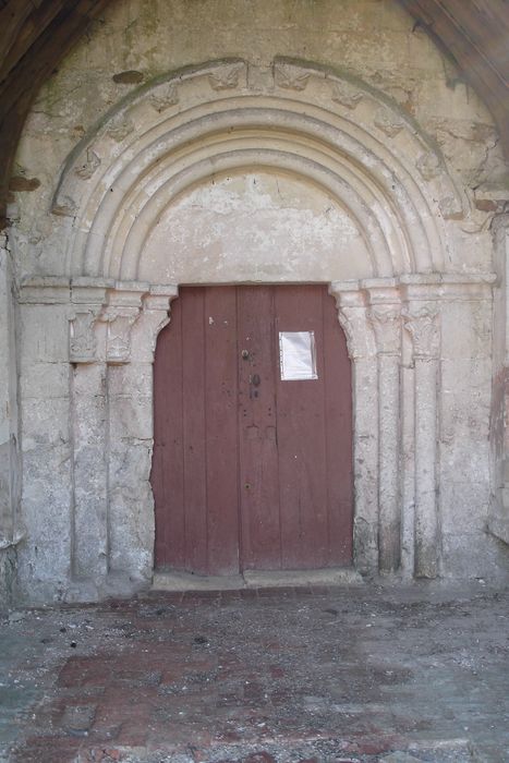 Chapelle de Chavres : Portail occidental