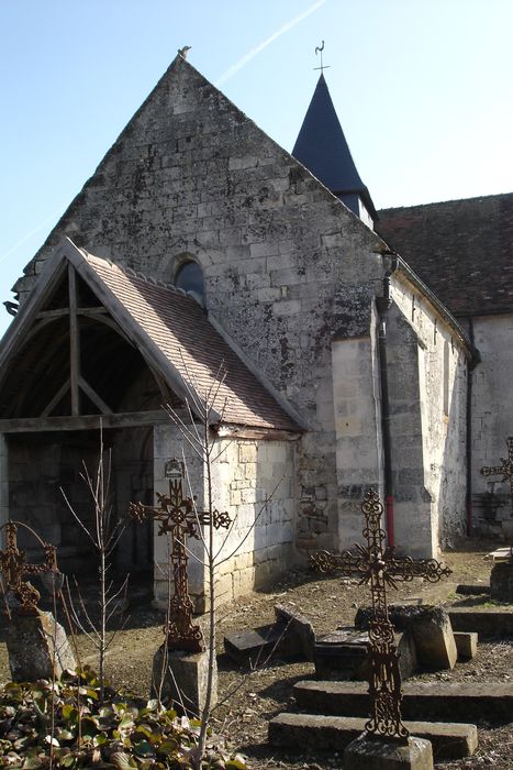 Chapelle de Chavres : Façade occidentale, vue partielle