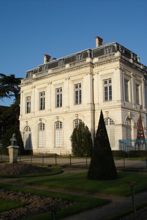 Ancien palais archiépiscopal, devenu Hôtel de ville : Façade est, vue générale