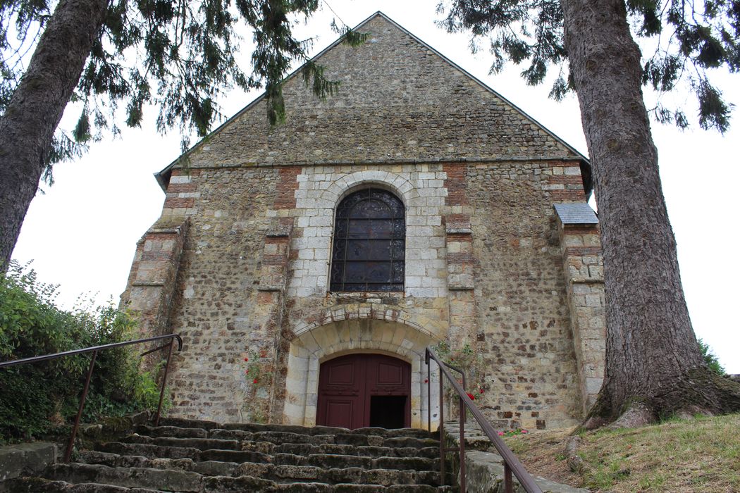 Collégiale Saint-Pierre : Façade nord-ouest, vue générale