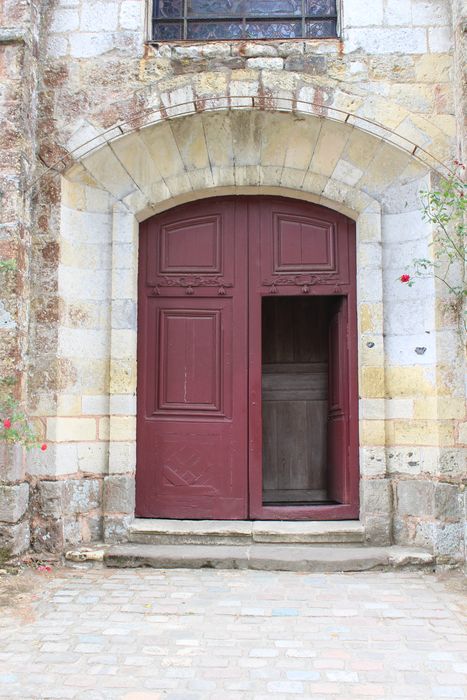 Collégiale Saint-Pierre : Portail nord-ouest, vue générale