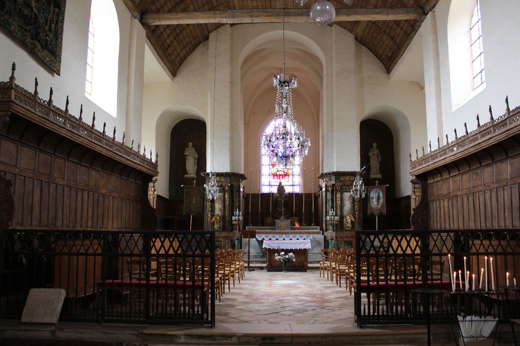 Collégiale Saint-Pierre : Choeur, vue générale