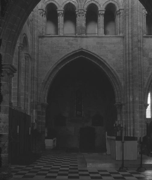 Intérieur : chapelle du bas-côté