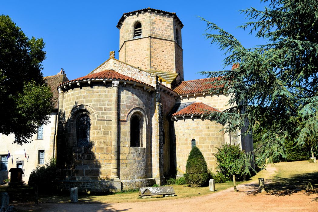 Eglise Saint-Hilaire : Chevet, vue générale