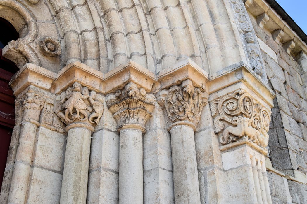 Eglise Saint-Hilaire : Portail nord, détail