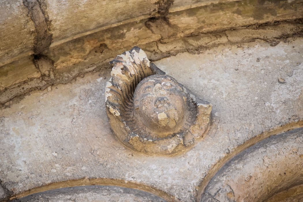 Eglise Saint-Hilaire : Portail nord, détail