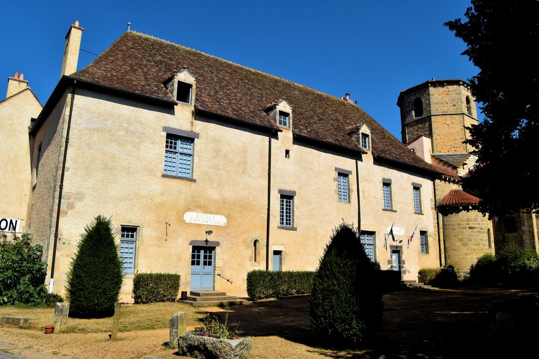 Ancien monastère : Façade est, vue générale