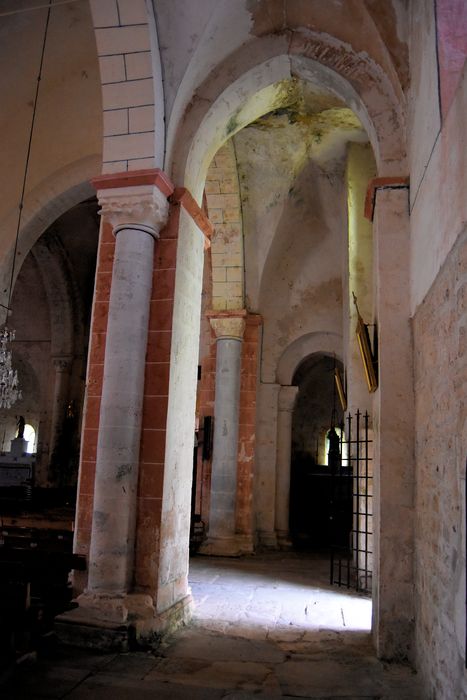 Eglise Saint-Hilaire : Bas-côté sud, vue générale