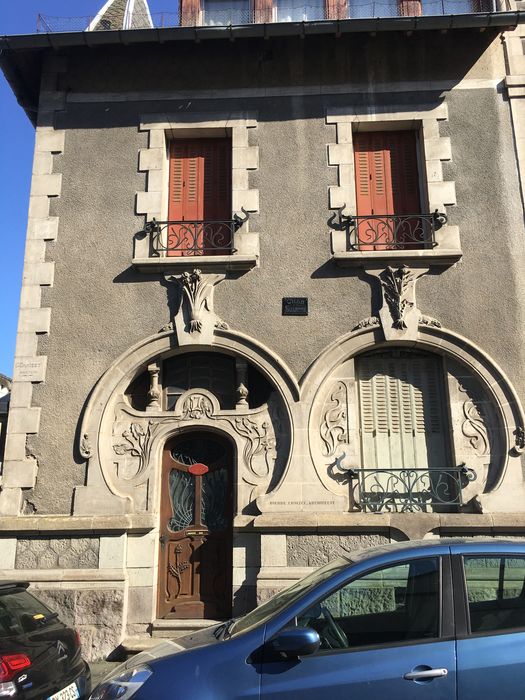 Villa Suzanne : Façade sur rue, vue partielle