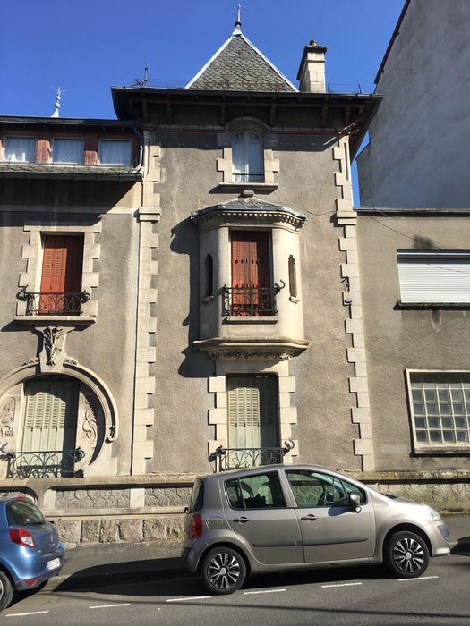 Villa Suzanne : Façade sur rue, vue partielle