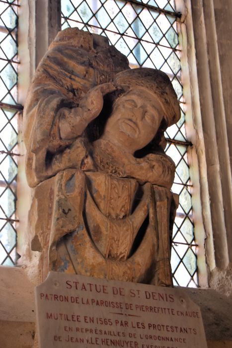 statue : Saint Denis