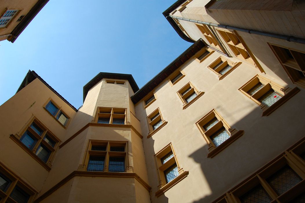 Hôtel de Gadagne : Façade sur rue, vue partielle