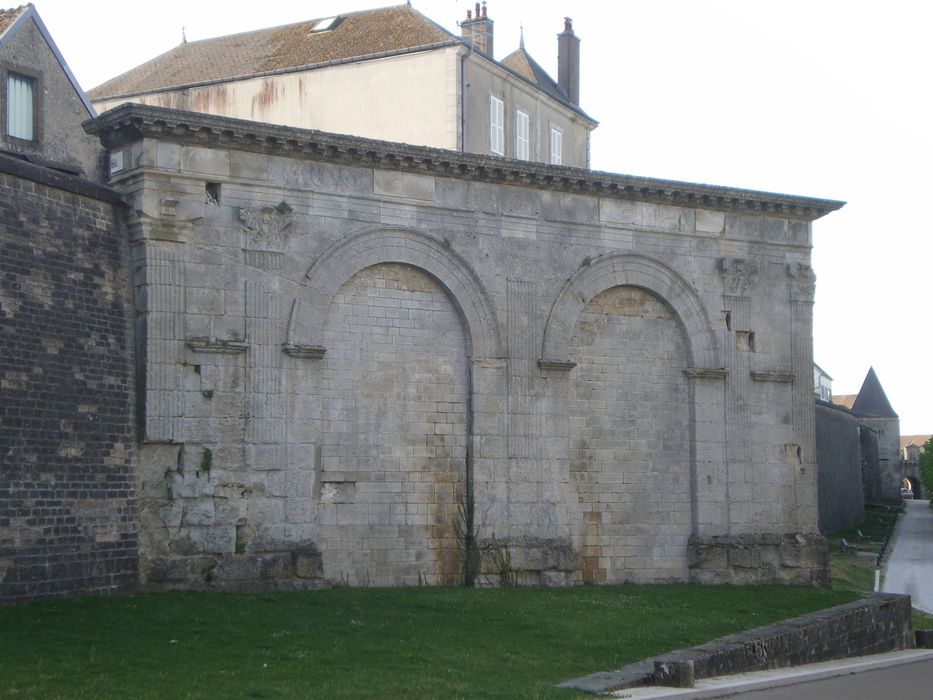 Arc de triomphe romain : Elévation nord-ouest, vue générale