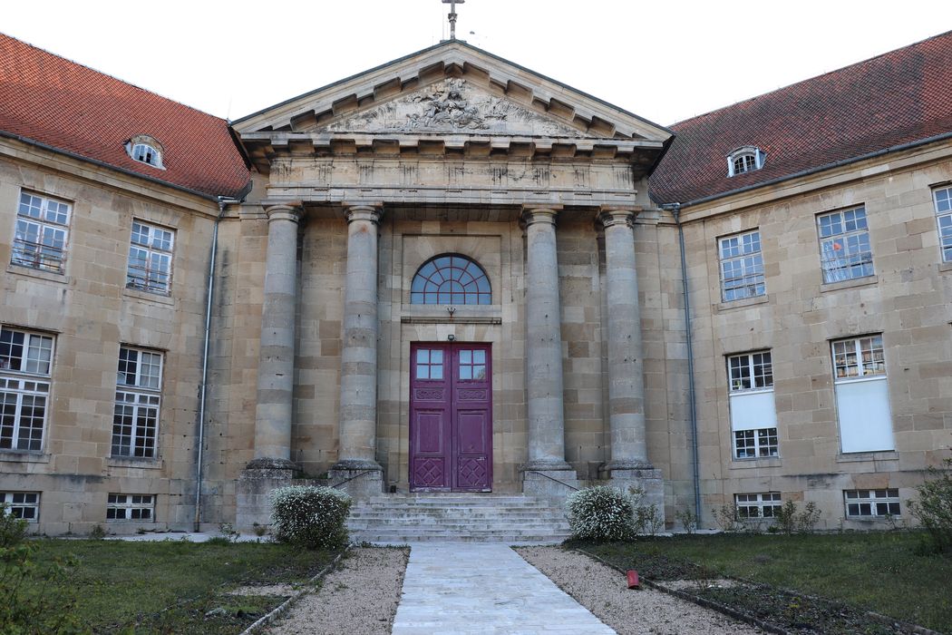 Hôpital de la Charité : Chapelle, façade ouest, vue générale