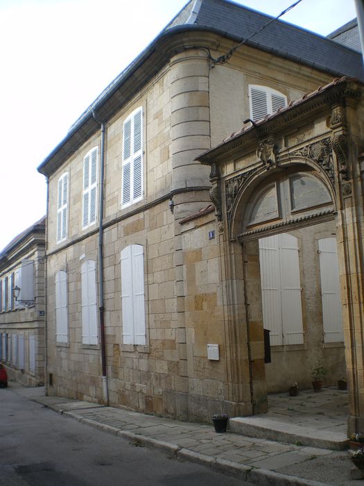 Hôtel du Gouvernement (ancien) : Façade sur rue, vue partielle