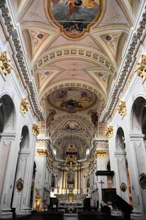 Eglise Saint-Michel : Nef, vue générale